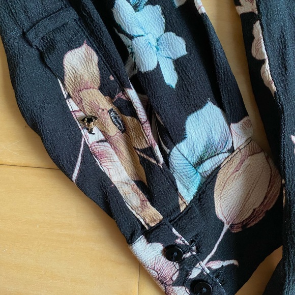 NWT Johnny Was Taos Black Floral Button Down - Picture 11 of 13